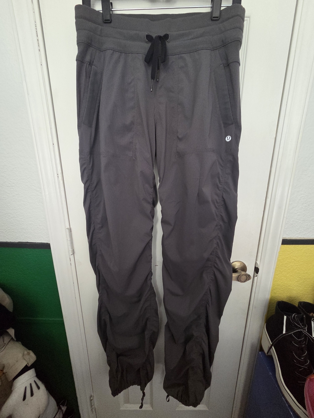 lululemon Dance Studio Charcoal  Drawstring Ruched Jogger Pants. Size 8